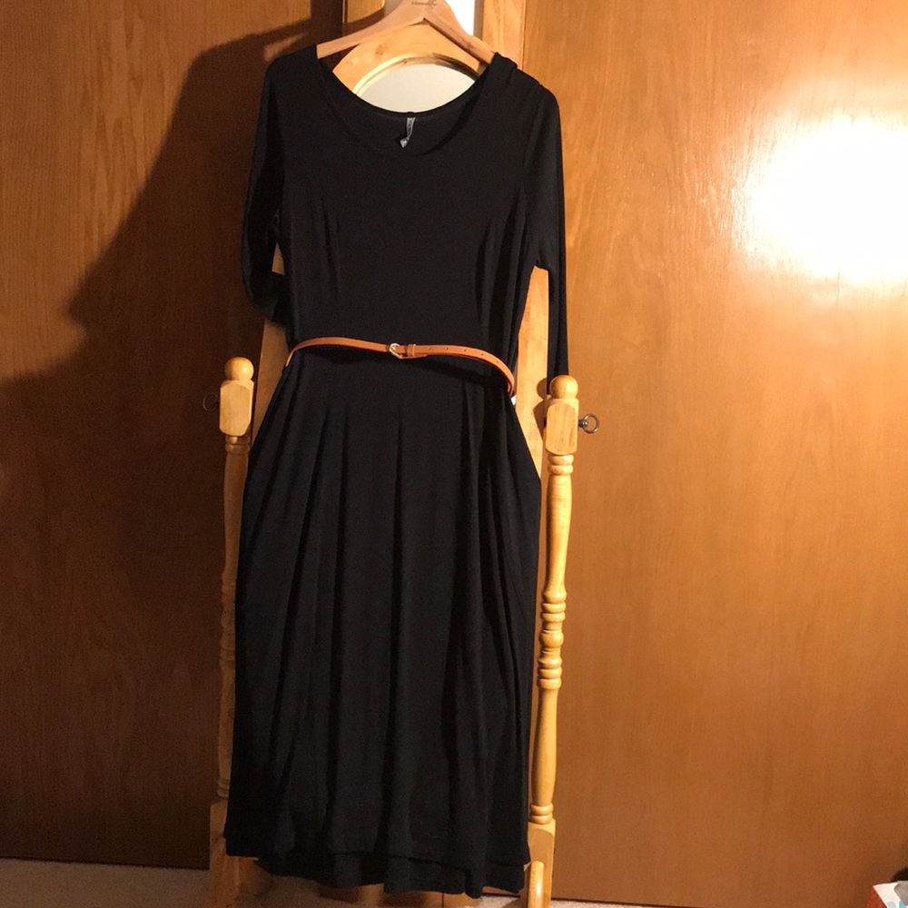 MIDI black dress with tan belt